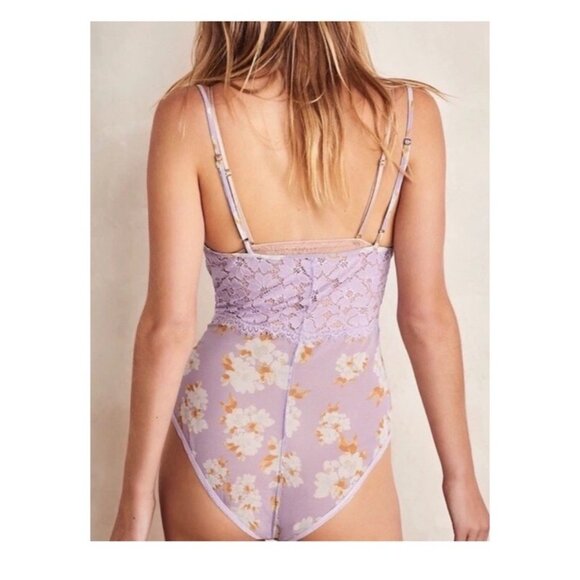 Free People’s Intimately Monday Morning Floral Lilac Lace Ruched Bodysuit Size M - Picture 3 of 6